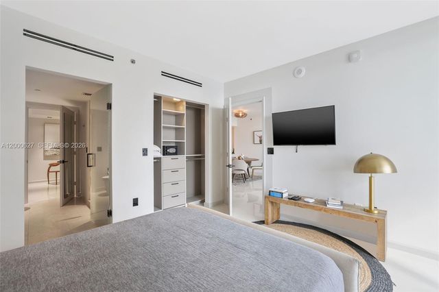 465 Brickell Ave 1805, Miami, FL 33131