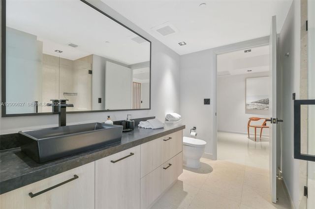 465 Brickell Ave 1805, Miami, FL 33131