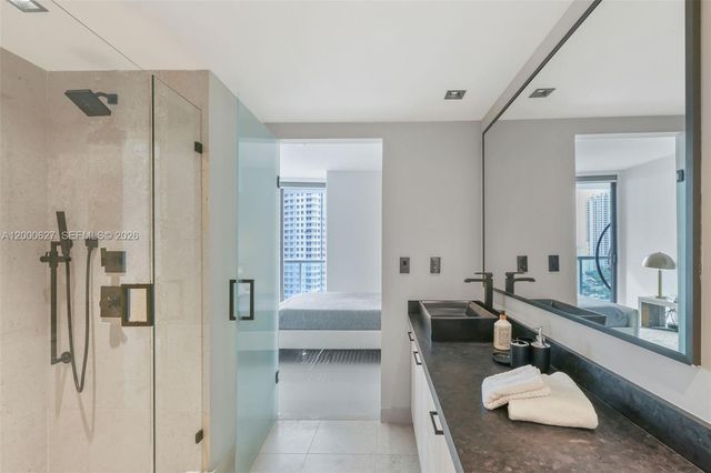 465 Brickell Ave 1805, Miami, FL 33131