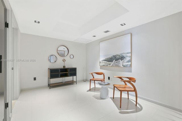 465 Brickell Ave 1805, Miami, FL 33131