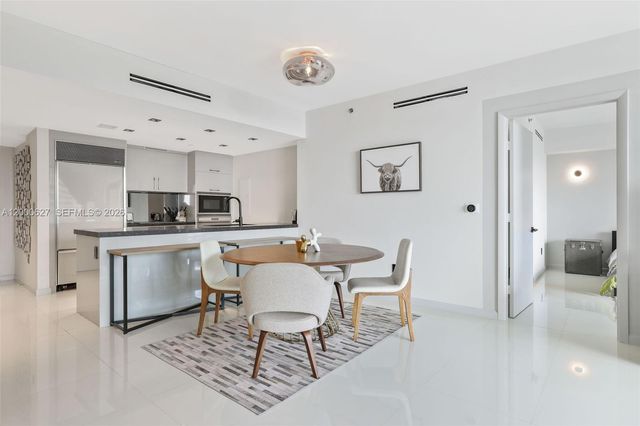 465 Brickell Ave 1805, Miami, FL 33131