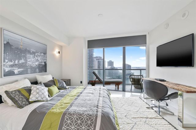 465 Brickell Ave 1805, Miami, FL 33131