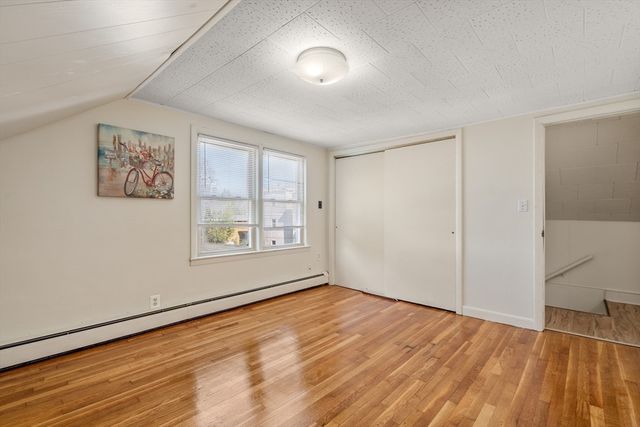155 Grand St, Worcester, MA 01603