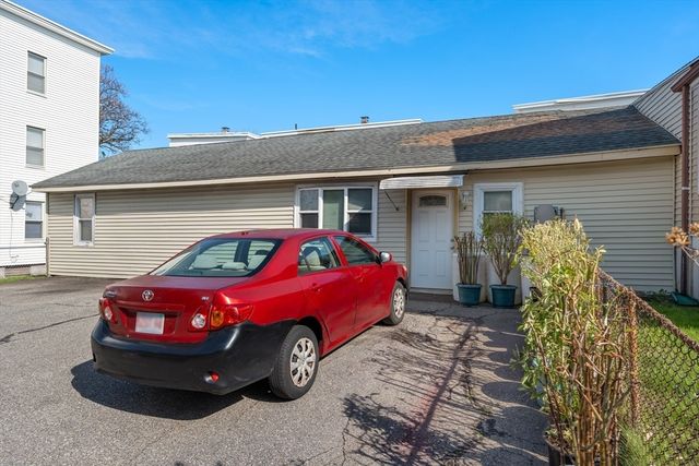 155 Grand St, Worcester, MA 01603