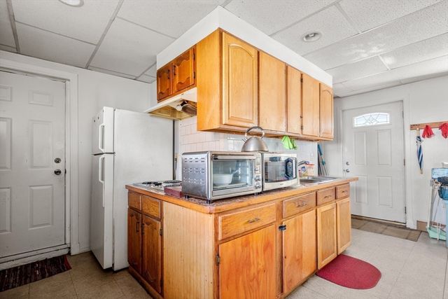 155 Grand St, Worcester, MA 01603