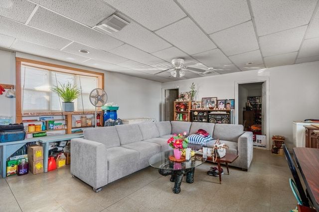 155 Grand St, Worcester, MA 01603