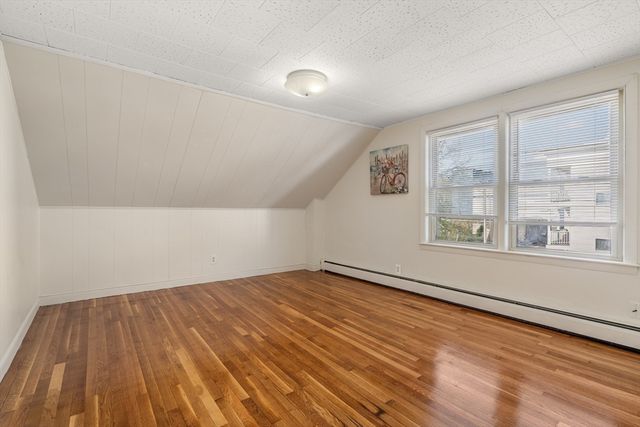 155 Grand St, Worcester, MA 01603