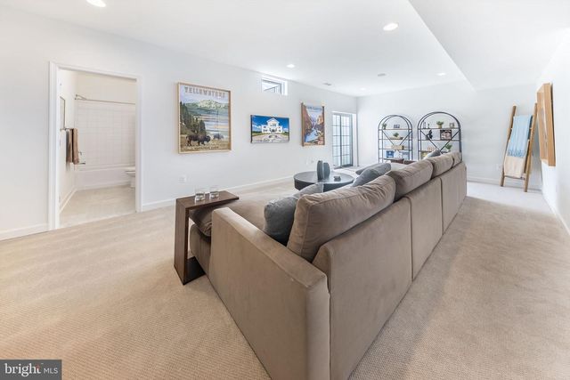 11305 COUNTRY CLUB RD, New Market, MD 21774