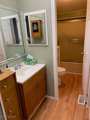 1611 Esquina Street, Laughlin, NV 89029