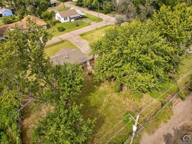3104 SE Colorado AVE, Topeka, KS 66605