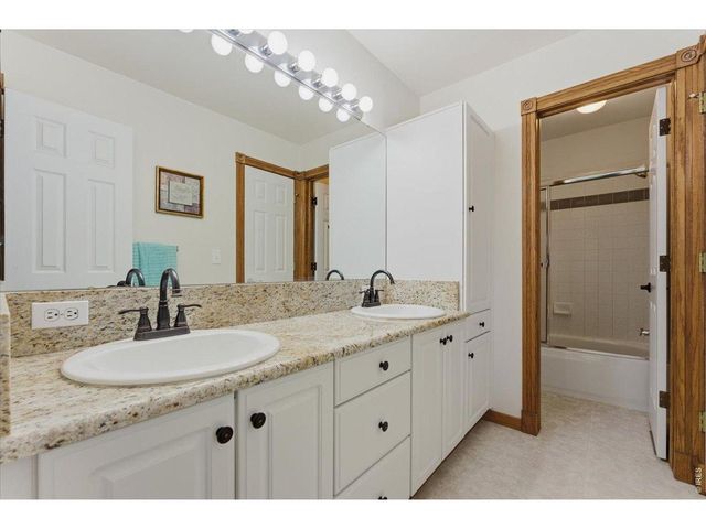 210 Southside Ct, Fort Collins, CO 80525