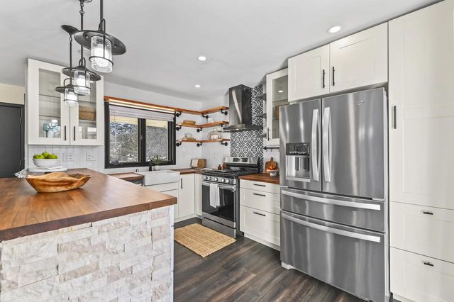 N81W13612 Wedge COURT, Menomonee Falls, WI 53051