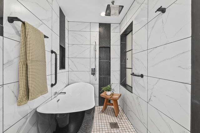 N81W13612 Wedge COURT, Menomonee Falls, WI 53051