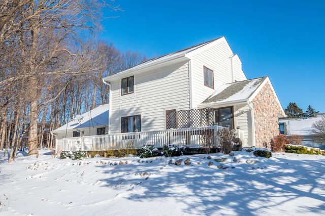 N81W13612 Wedge COURT, Menomonee Falls, WI 53051