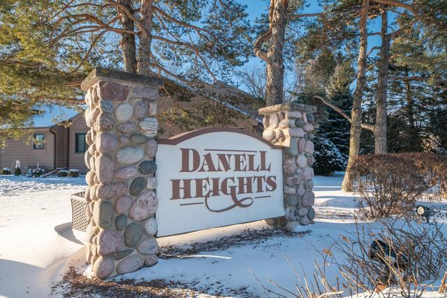 N81W13612 Wedge COURT, Menomonee Falls, WI 53051