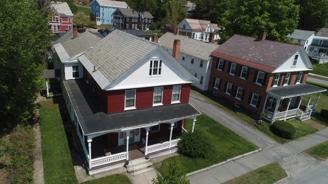 31 School Street, Rockingham, VT 05101