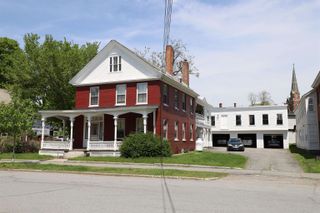 31 School Street, Rockingham, VT 05101