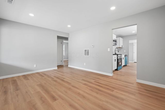 2411 Lindale Road, Columbus, OH 43224