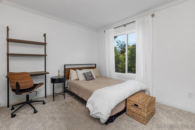 7856 Camino Glorita, San Diego, CA 92122