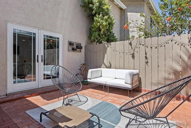 7856 Camino Glorita, San Diego, CA 92122