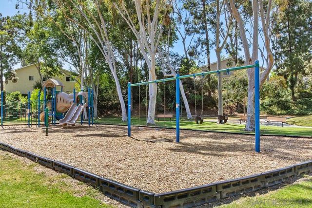 7856 Camino Glorita, San Diego, CA 92122
