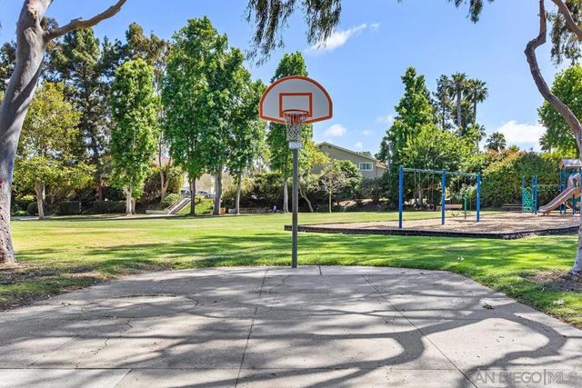 7856 Camino Glorita, San Diego, CA 92122