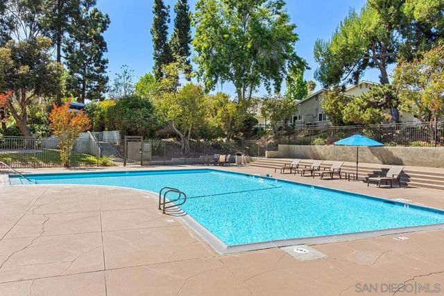 7856 Camino Glorita, San Diego, CA 92122