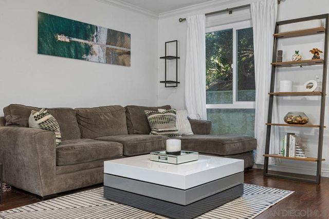 7856 Camino Glorita, San Diego, CA 92122