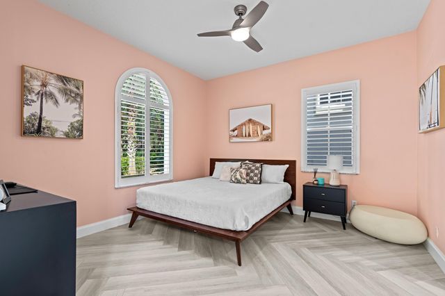 30 Stoney Drive, Palm Beach Gardens, FL 33410