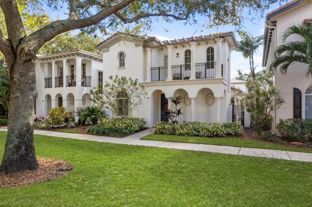 30 Stoney Drive, Palm Beach Gardens, FL 33410