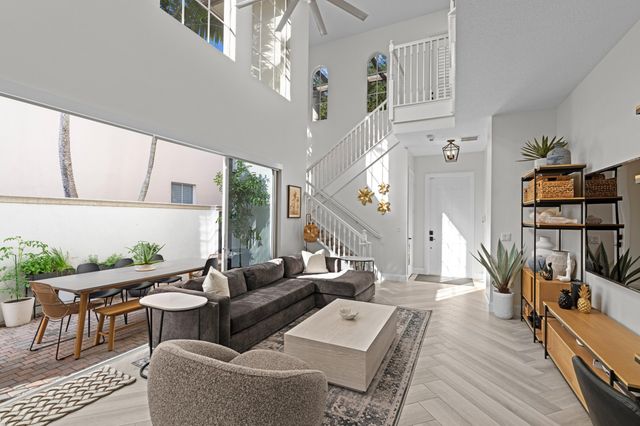 30 Stoney Drive, Palm Beach Gardens, FL 33410