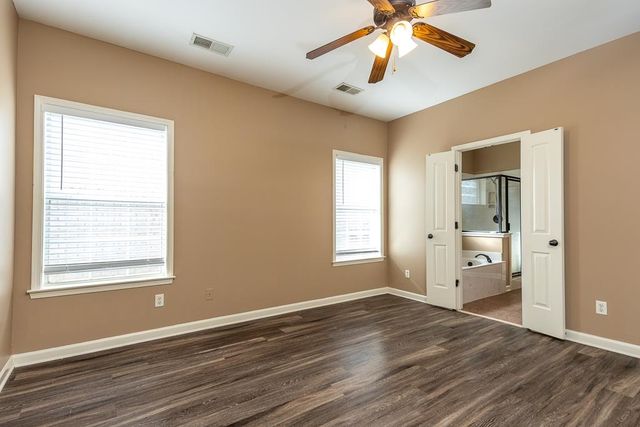 1564 WYNNE RD, Cordova, TN 38016