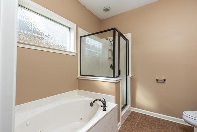 1564 WYNNE RD, Cordova, TN 38016