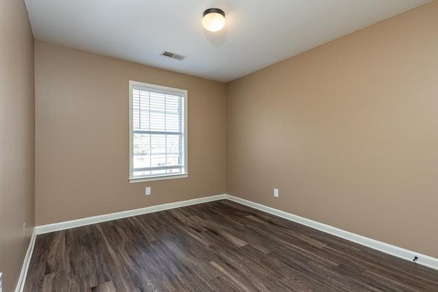1564 WYNNE RD, Cordova, TN 38016