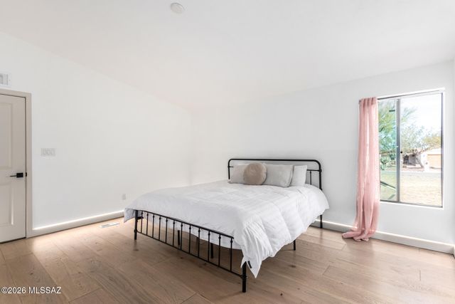 11103 W Panther Peak Drive, Tucson, AZ 85743