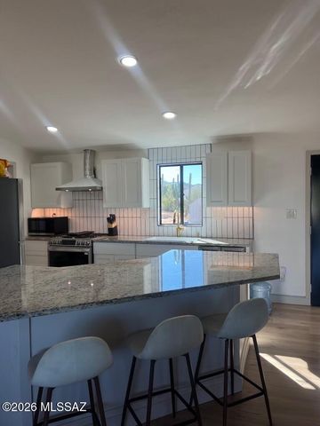 11103 W Panther Peak Drive, Tucson, AZ 85743