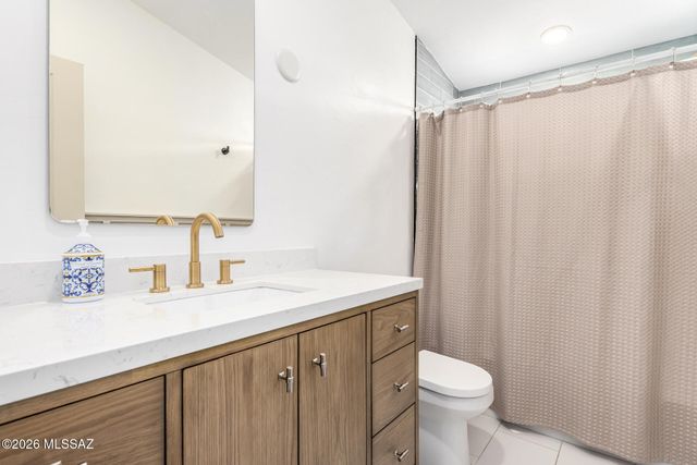 11103 W Panther Peak Drive, Tucson, AZ 85743