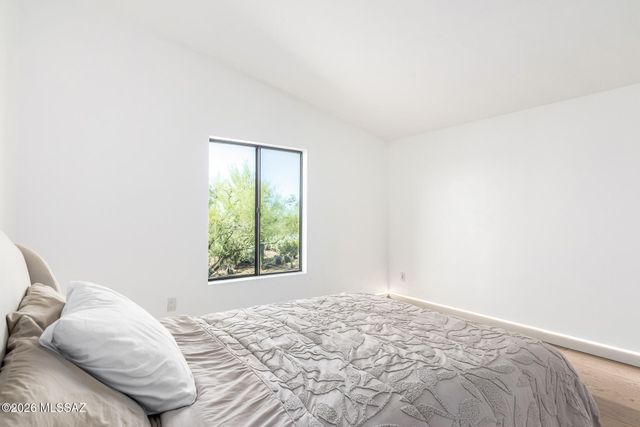 11103 W Panther Peak Drive, Tucson, AZ 85743