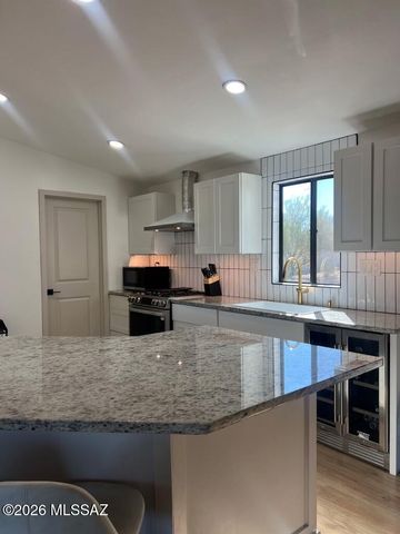 11103 W Panther Peak Drive, Tucson, AZ 85743