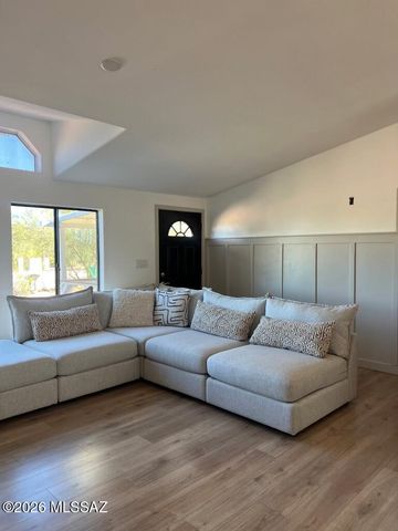 11103 W Panther Peak Drive, Tucson, AZ 85743