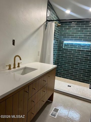 11103 W Panther Peak Drive, Tucson, AZ 85743