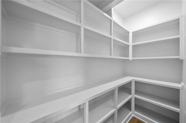 18580 W 169th Terrace, Olathe, KS 66062