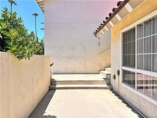 20009 Arminta Street, Winnetka, CA 91306