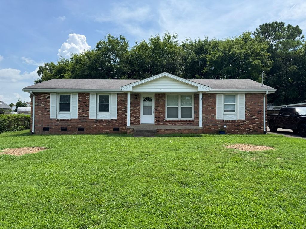 515 Terry Ln, Lebanon, TN 37087
