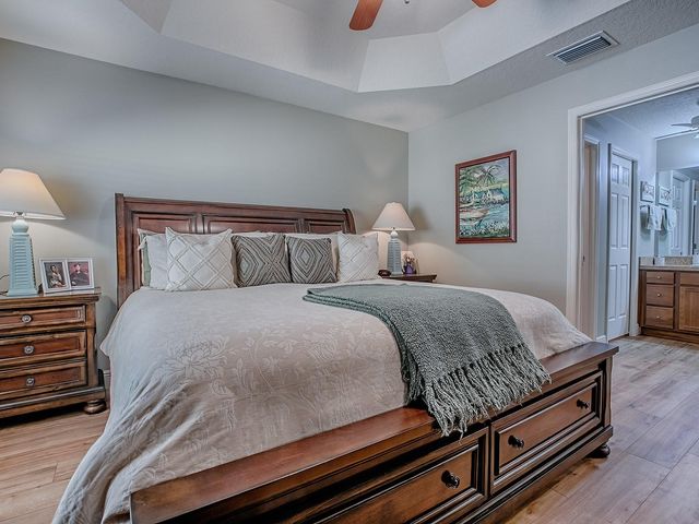 2121 ABER LANE, The Villages, FL 32163