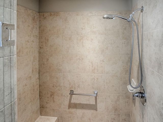 2121 ABER LANE, The Villages, FL 32163