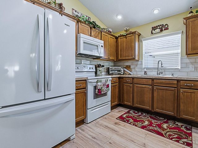 2121 ABER LANE, The Villages, FL 32163