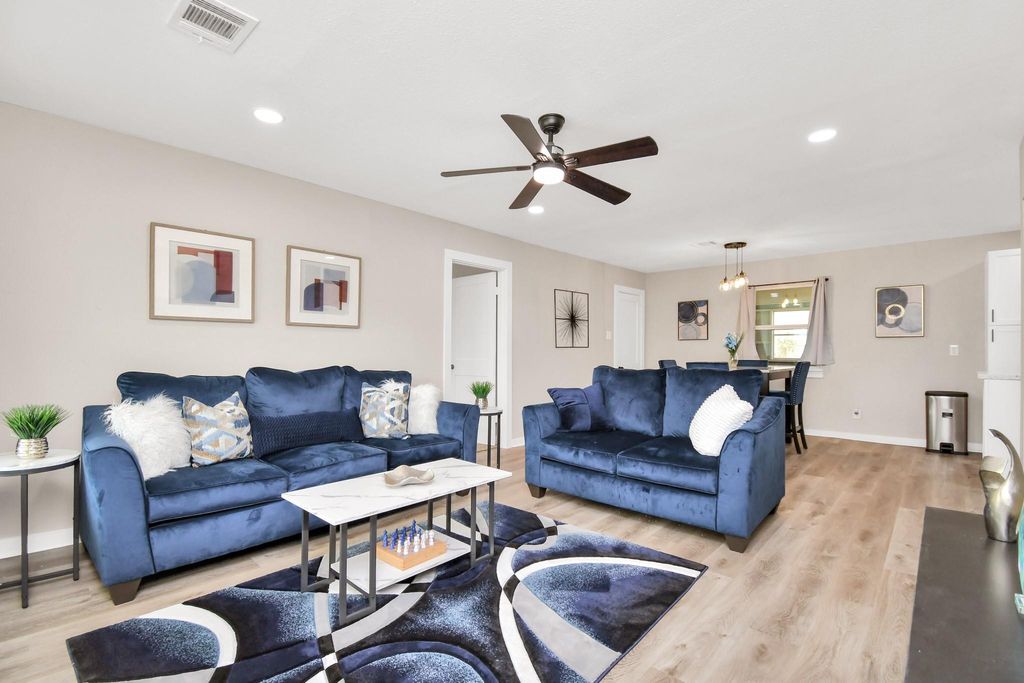 5123 Dewberry Street, Houston, TX 77021