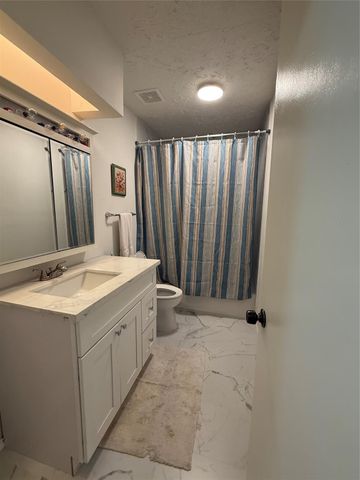 1303 Sterling Green Court, Houston, TX 77015