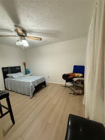 1303 Sterling Green Court, Houston, TX 77015